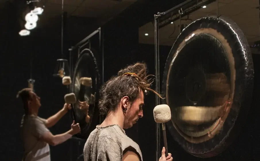 Ceremonia dźwięku: gongi, misy, bębny