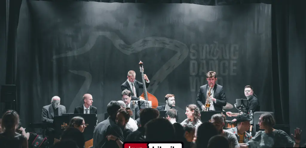 ECHOES OF SWING